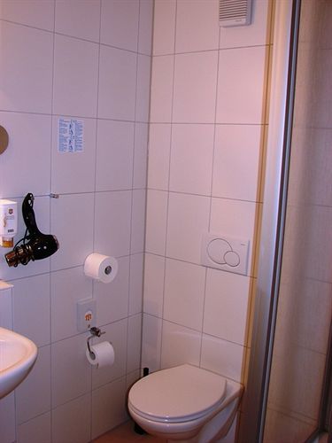 Business Hotel Boblingen-Sindelfingen Экстерьер фото